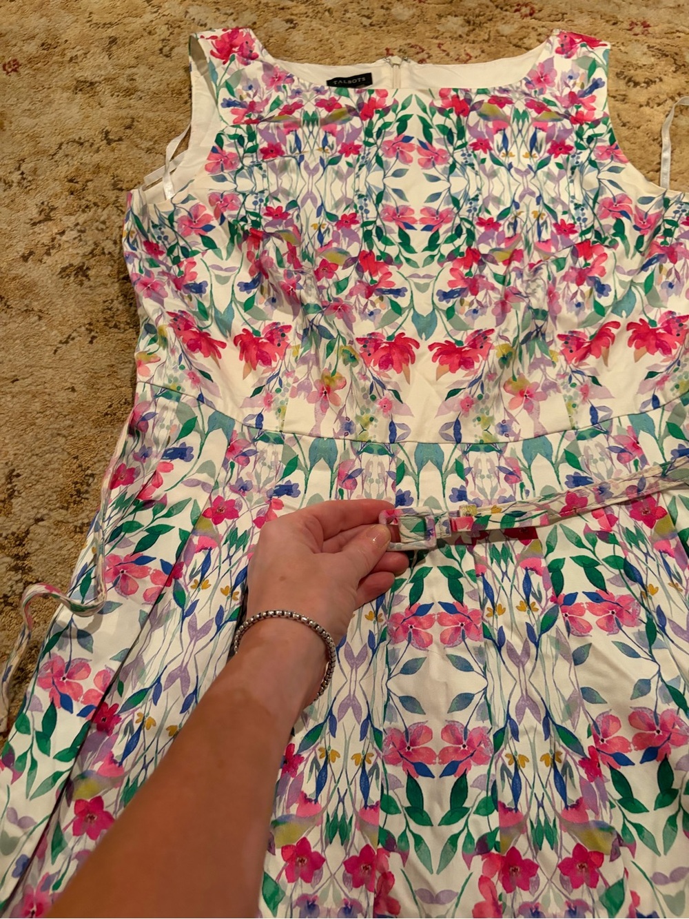 Like New Talbots Falling Floral / Rose Garden Fit & Flare Dress. Quiet luxury - Picture 5 of 6